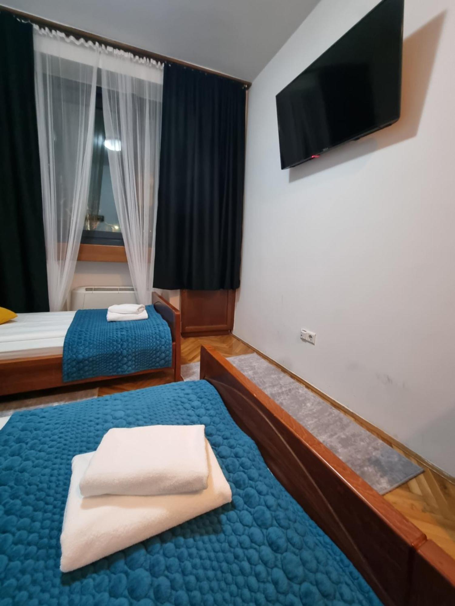 Hotel Paviljon Біхач Екстер'єр фото