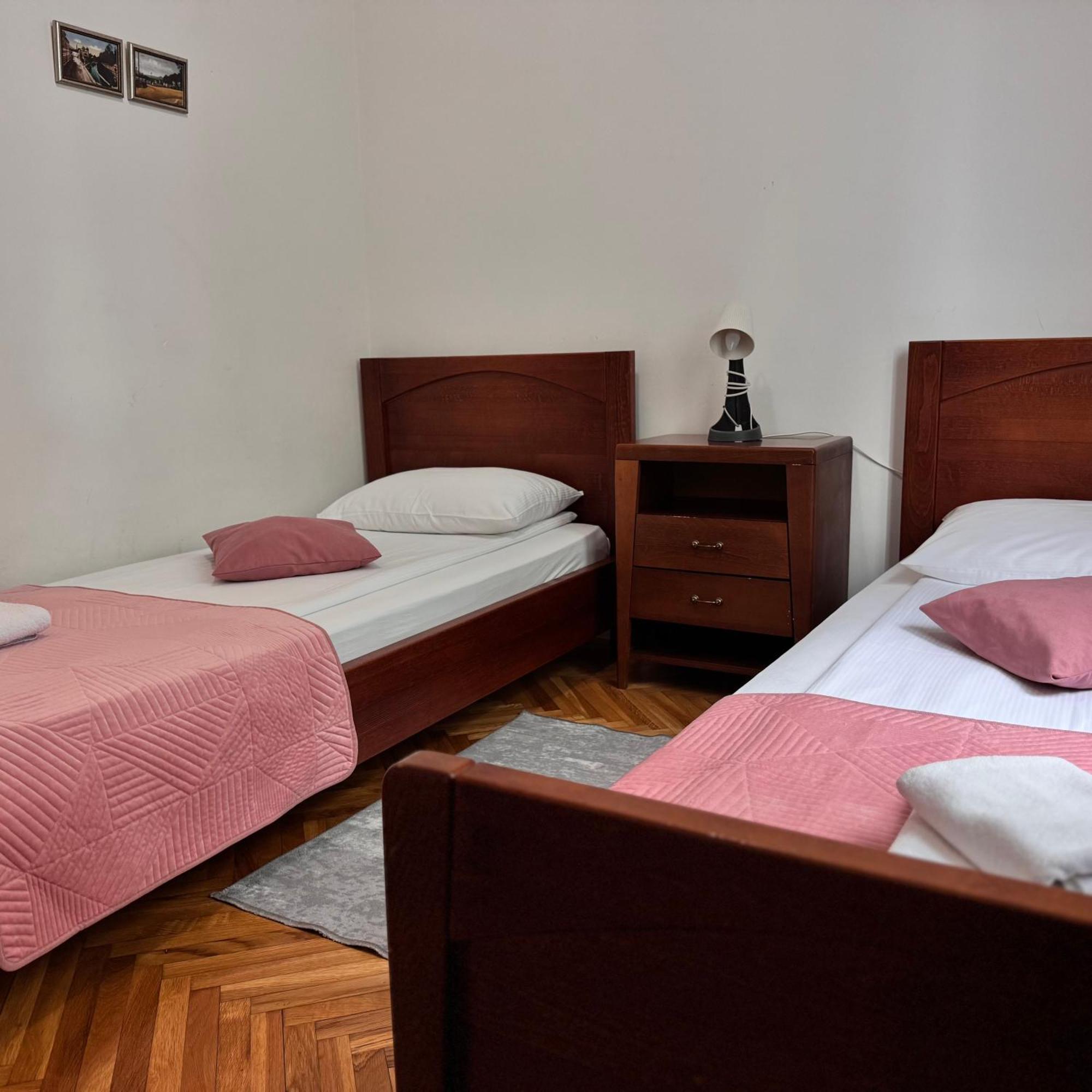 Hotel Paviljon Біхач Екстер'єр фото