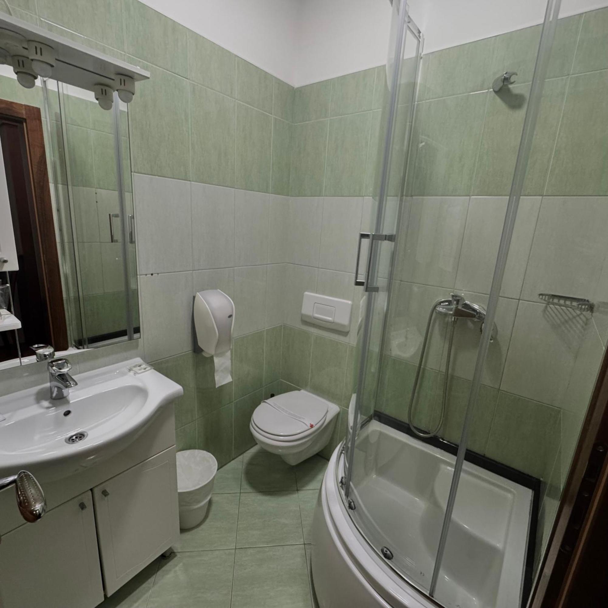 Hotel Paviljon Біхач Екстер'єр фото