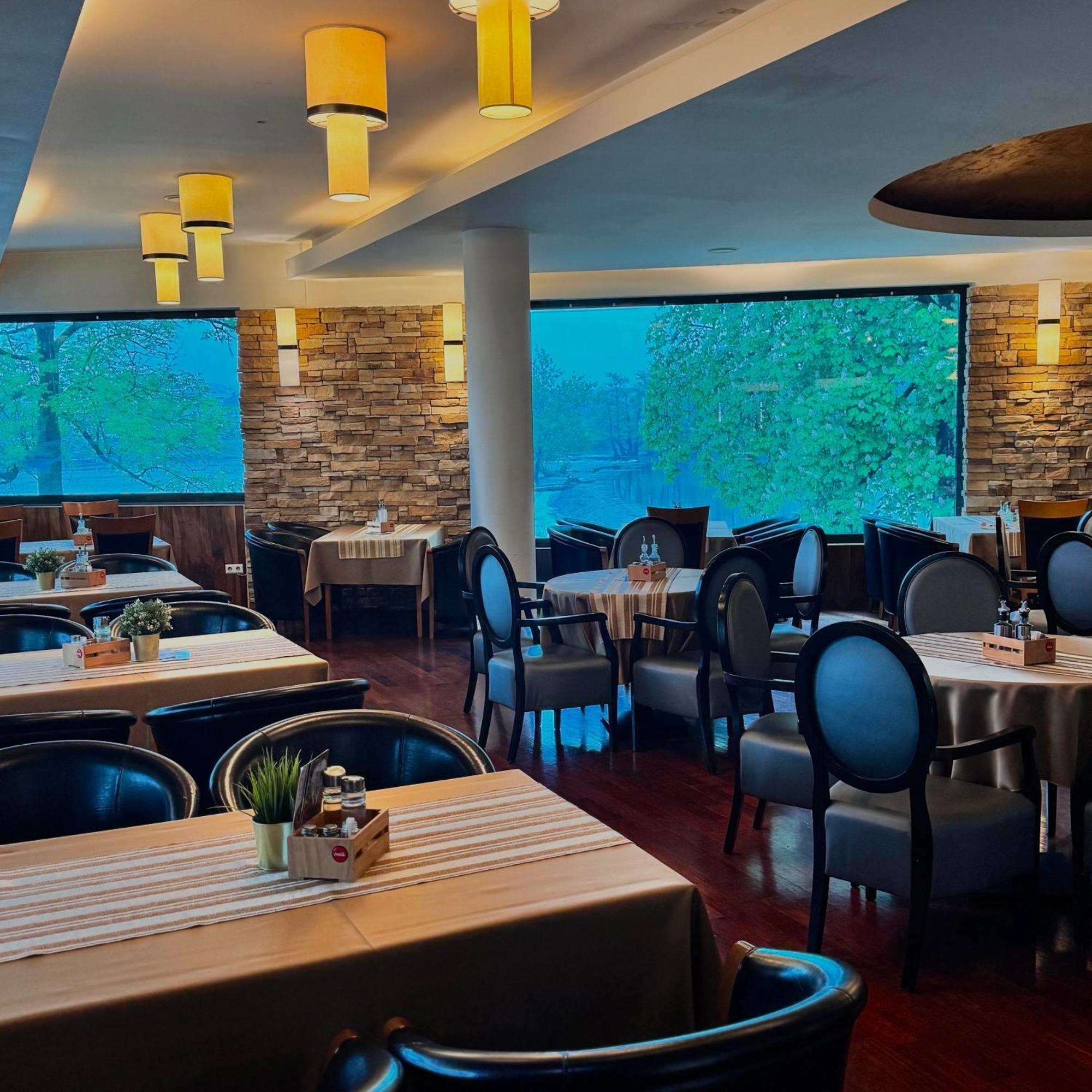 Hotel Paviljon Біхач Екстер'єр фото