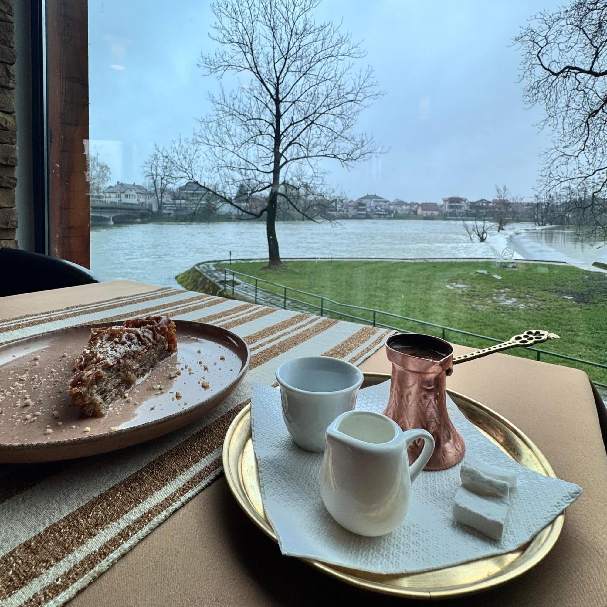 Hotel Paviljon Біхач Екстер'єр фото