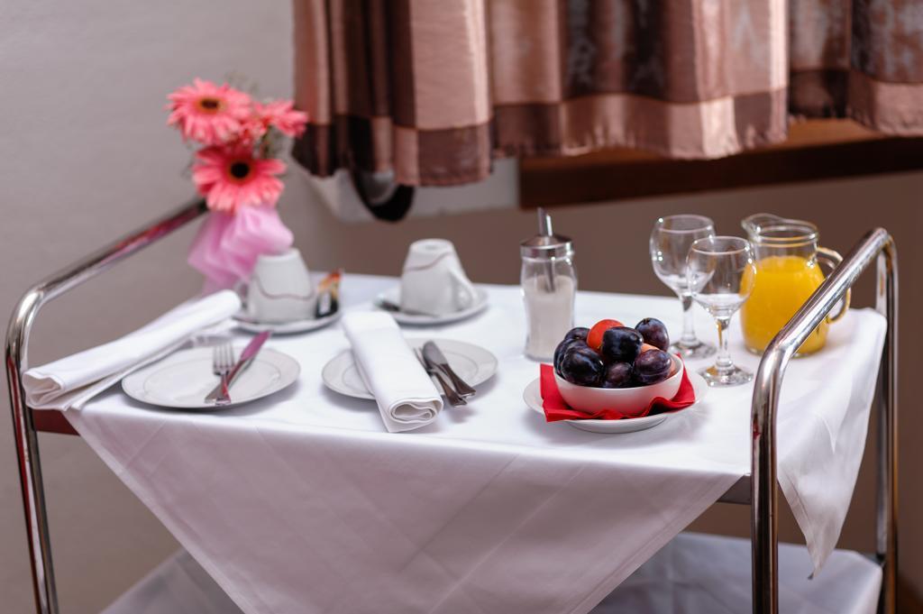 Hotel Paviljon Біхач Екстер'єр фото