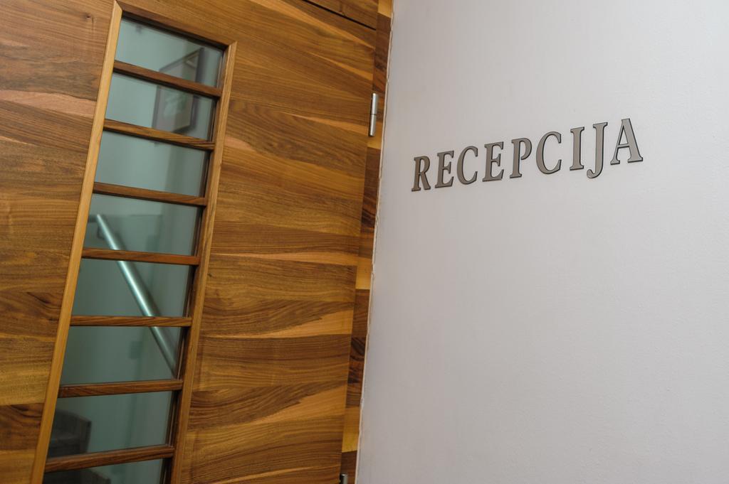 Hotel Paviljon Біхач Екстер'єр фото