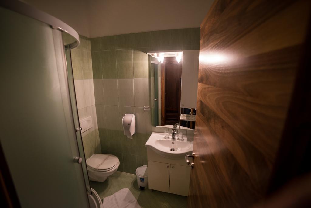 Hotel Paviljon Біхач Екстер'єр фото